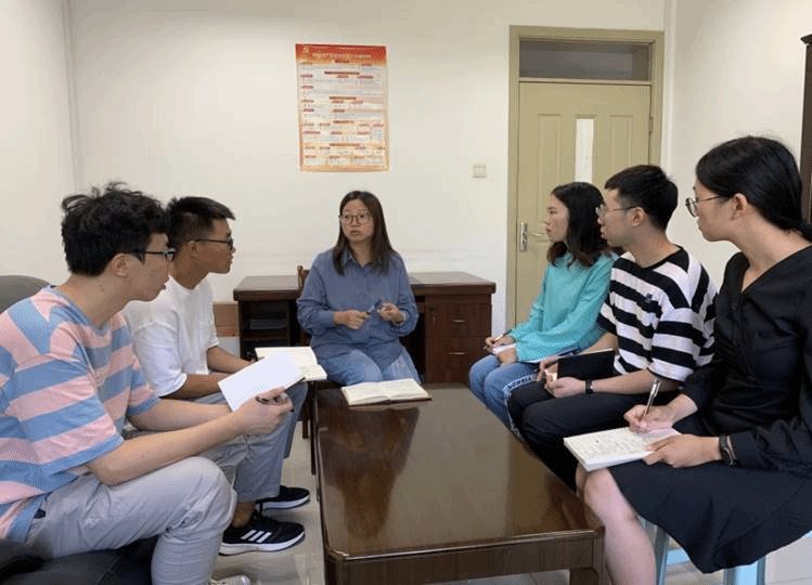 先后荣获重庆市第四届高校毕业生就业工