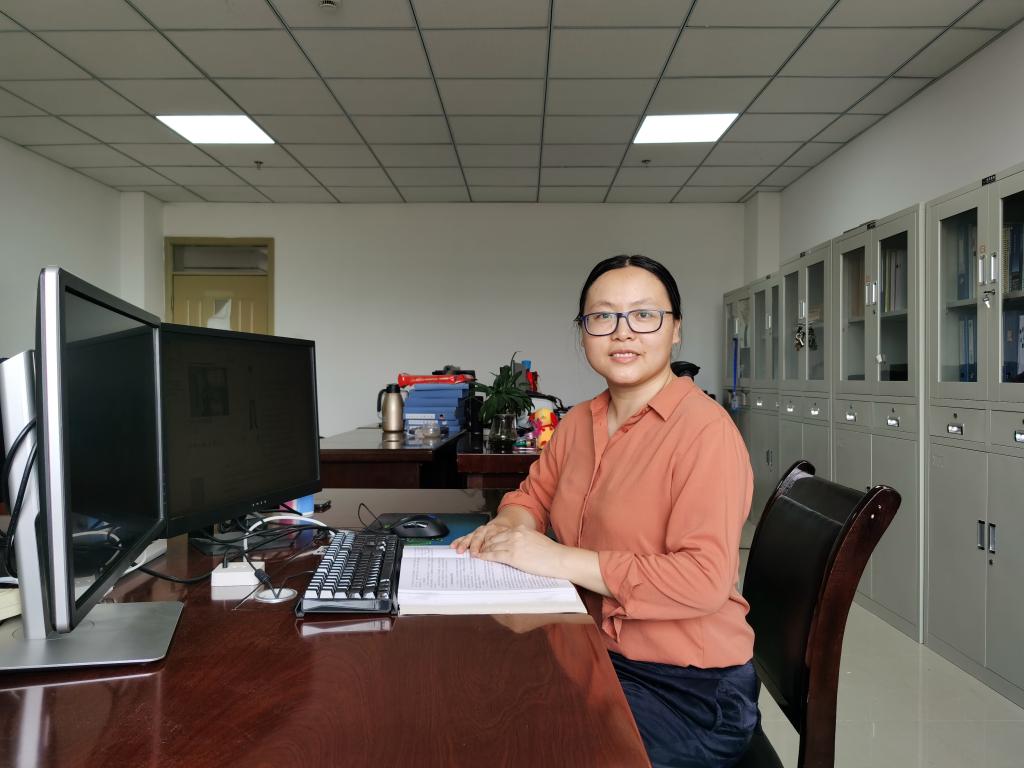 记十佳青年教师李勇昊