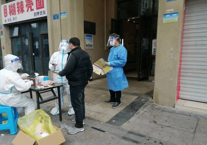 当得知所在社区防疫志愿人员紧缺时