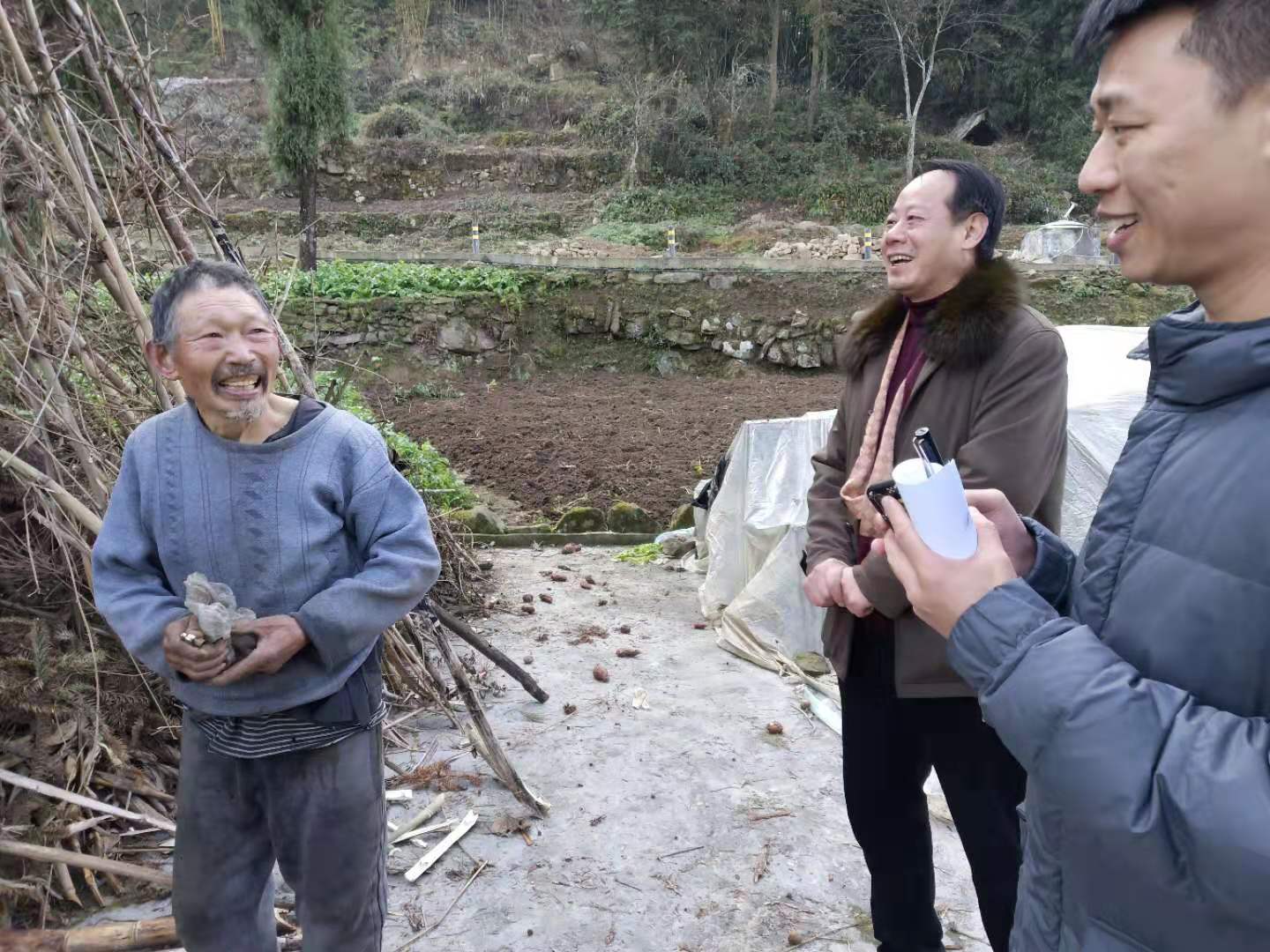 他始终牢记党员到使命与担当